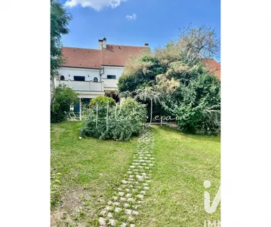 Mansion in Groslay (95410)