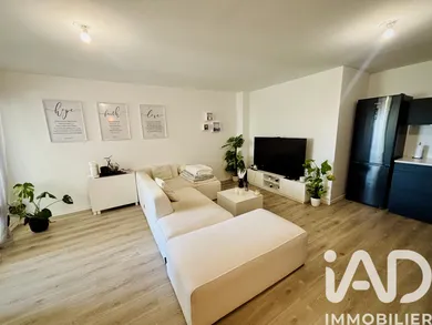 Apartment in Saint-Vincent-de-Paul (33440)