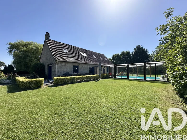 Maison 5 pièces 156 m² · à Ledringhem · 156 m² · 499 000 €