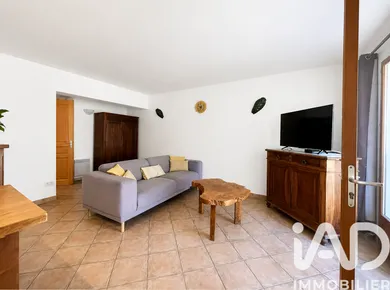 House in Lourmarin (84160)