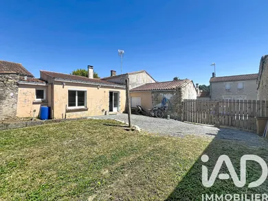 Maison de village à Saint-Michel-en-l'Herm (85580)