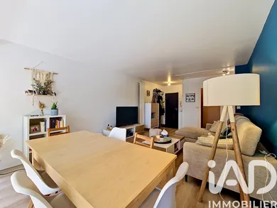 Apartment in Chevilly-Larue (94550)