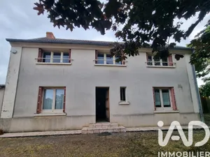 Maison de campagne à Doué-en-Anjou (49700)