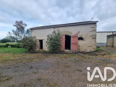 Maison de campagne à Doué-en-Anjou (49700)