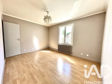Apartment in Houilles (78800)