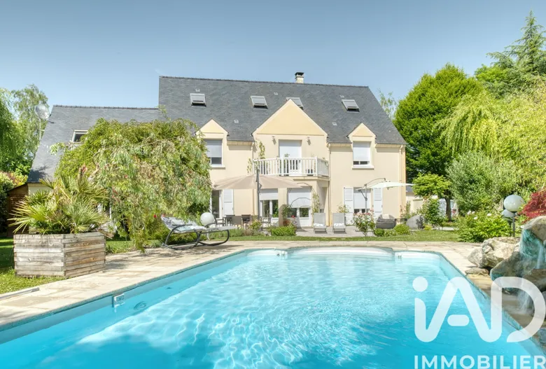 Maison 8 pièces 274 m² · à Pierrefonds · 274 m² · 863 000 €