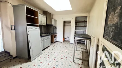 Village house in Oudon (44521)