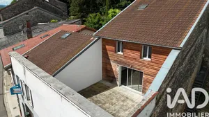 Maison à Neuville-sur-Ain (01160)