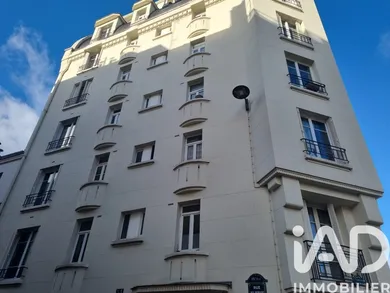 Apartment in Paris (75015)