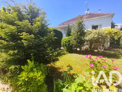 Maison traditionnelle à Pont-Sainte-Marie (10150)