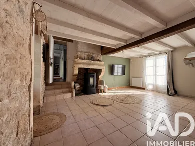 Maison de campagne à Gémozac (17260)