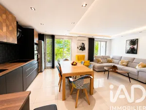 Appartement à Hyères (83400)