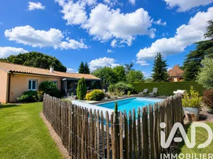 Maison de campagne à Saint-Pierre-d'Eyraud (24130)