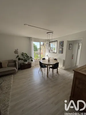 Appartement à Roissy-en-Brie (77680)