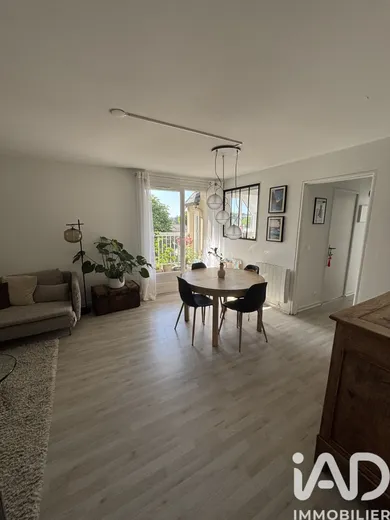 Appartement à Roissy-en-Brie (77680)