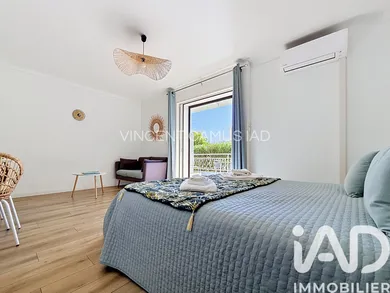 Apartment in Sanary-sur-Mer (83110)