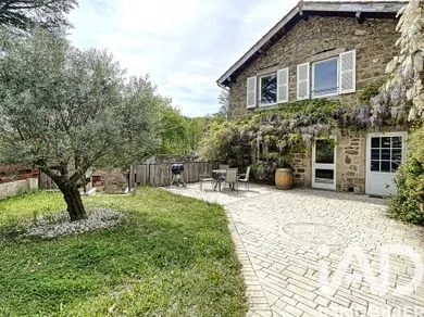 House in Véranne (42520)