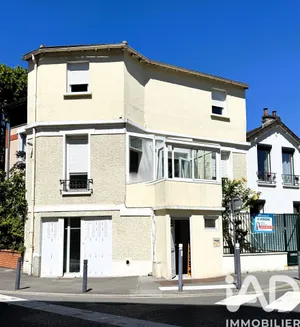 House in Chaville (92370)