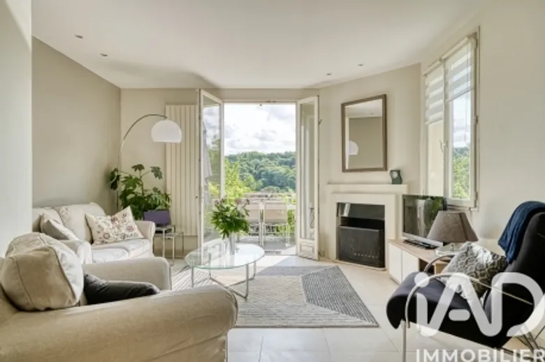 Maison 5 pièces 117 m² · à Bougival · 117 m² · 2 600 €/mois