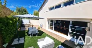 Townhouse in Nantes (44300)