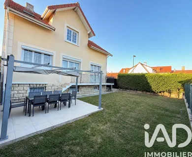 House in Chanteloup-les-Vignes (78570)