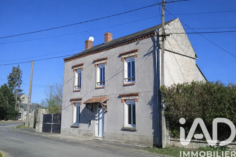 Maison 5 pièces 155 m² · à Bazoches-les-Gallerandes · 155 m² · 179 000 €