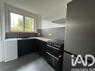 Apartment in Saumur (49400)