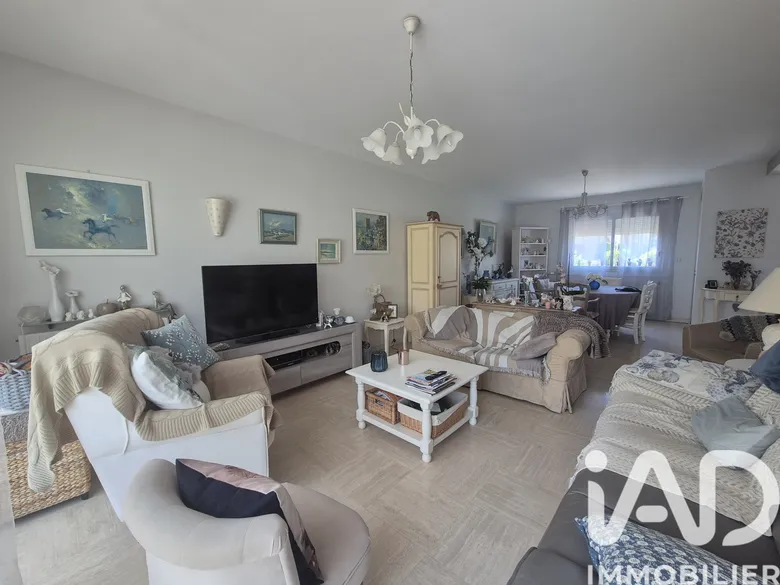 Maison 7 pièces 152 m² · à Lèves · 151,7 m² · 342 000 €