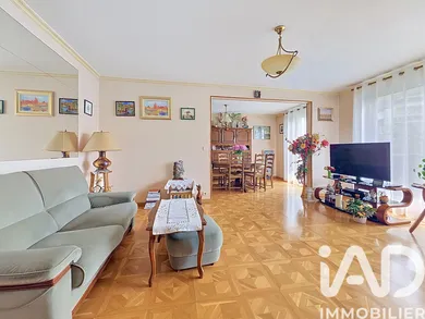 Apartment in Bondy (93140)