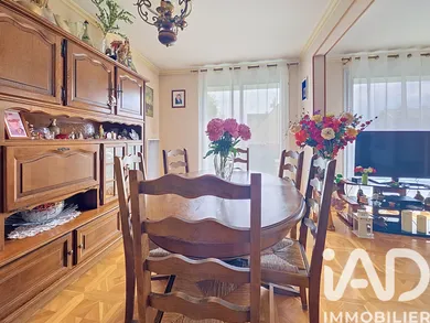 Apartment in Bondy (93140)