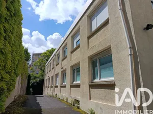 Commercial walls in Lyon (69007)