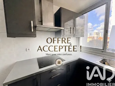 Apartment in Paris (75013)
