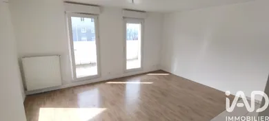 Apartment in Pantin (93500)