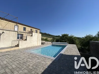 Maison traditionnelle à Peyruis (04310)