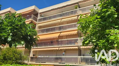 Apartment in Antibes (06160)
