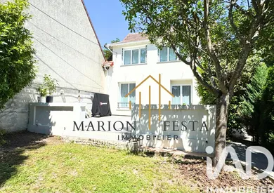 Townhouse in Coubron (93470)