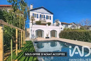 Maison à Saint-Jean-de-Luz (64500)