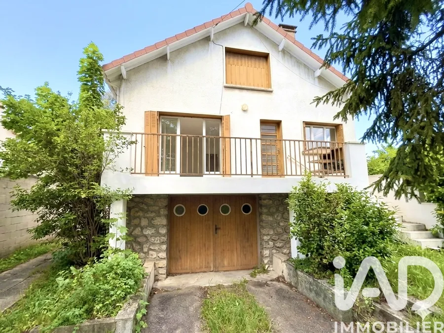 Maison à Sainte-Geneviève-des-Bois (91700) photo 3