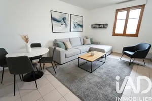 Apartment in Combs-la-Ville (77380)