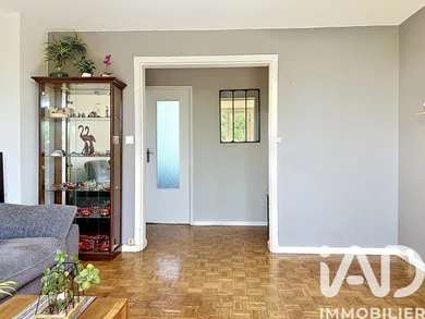 Apartment in Chatou (78400)