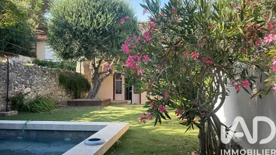House in Villeneuve-lès-Avignon (30400)