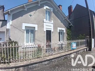 Maison à Thouars (79100)