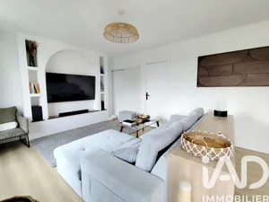 Apartment in Trélazé (49800)