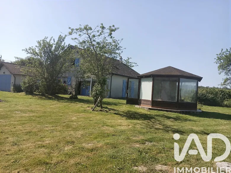 Maison 5 pièces 111 m² · à Pionnat · 111 m² · 125 000 €