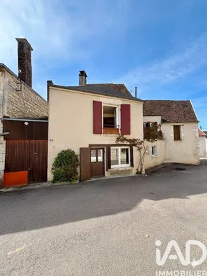 Maison de ville à Saint-Bris-le-Vineux (89530)