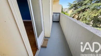 Apartment in Saint-Étienne (42100)