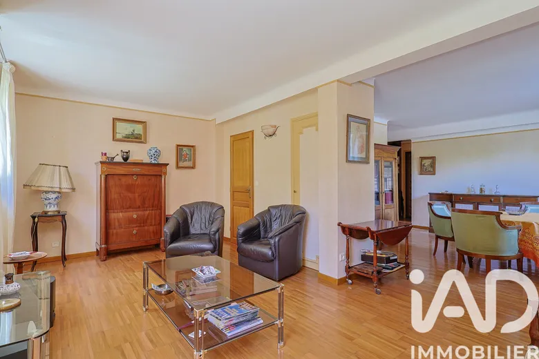 Appartement 4 pièces 86 m² · à Aix-en-Provence · 86 m² · 299 000 €