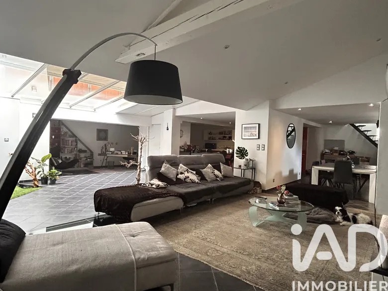 Appartement 5 pièces 240 m² · à Clermont-Ferrand · 240 m² · 385 000 €