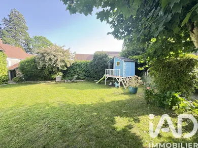 Village house in Montfort-l'Amaury (78490)
