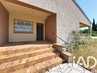 House in Villeneuve (04180)